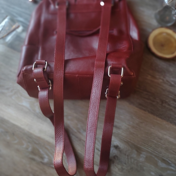 Wilsons Leather | Roma Genuine Leather Backpack - Picture 9 of 15